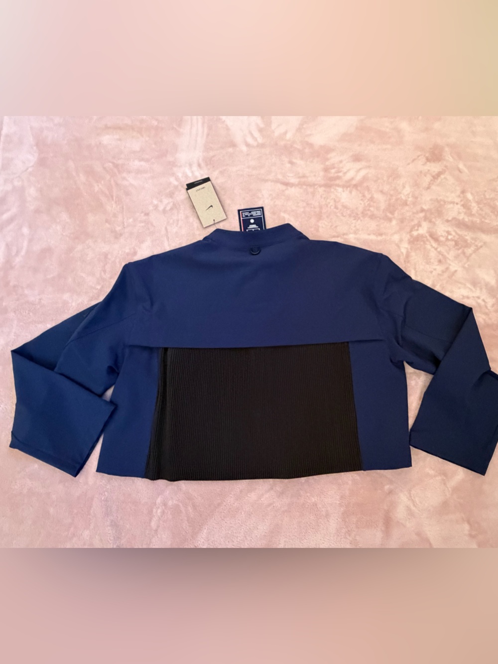 Nike 24.7 PerfectStretch
Women's Dri-FIT Loose-Fit Cropped Jacket M - Picture 12 of 14